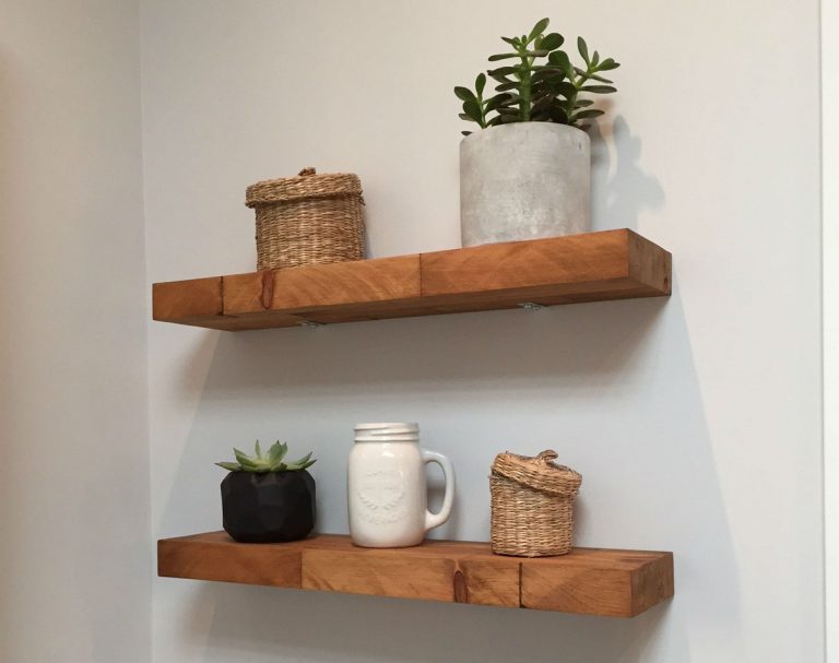 Butcher block floating shelf | DIY Montreal