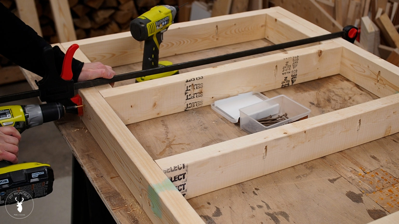 Outfeed Table / Workbench | Mobile & Leveling | DIY Montreal